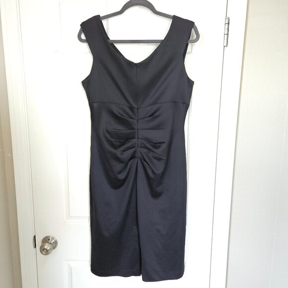 XSCAPE black sleeveless ruched v-neck sheath dress, knee length, women's 12 - Picture 2 of 12